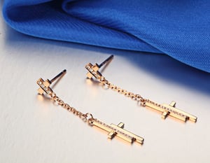 Croix pendante, vue 4