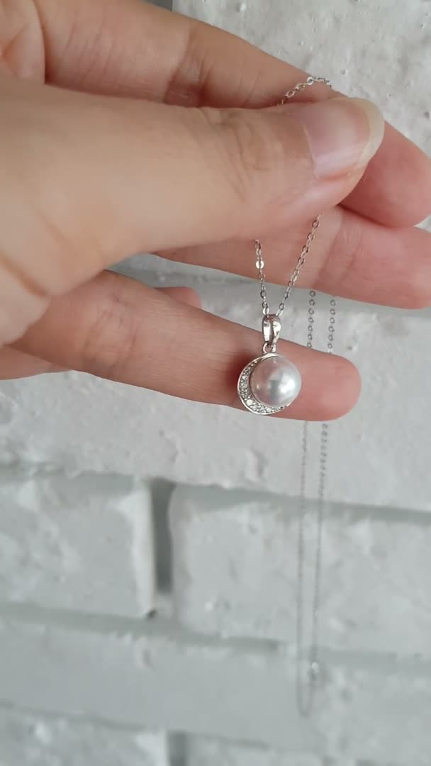Pendentif Hinata - Or Blanc, Diamants & Perle Akoya 8/8.5mm, AAA | Gemperles