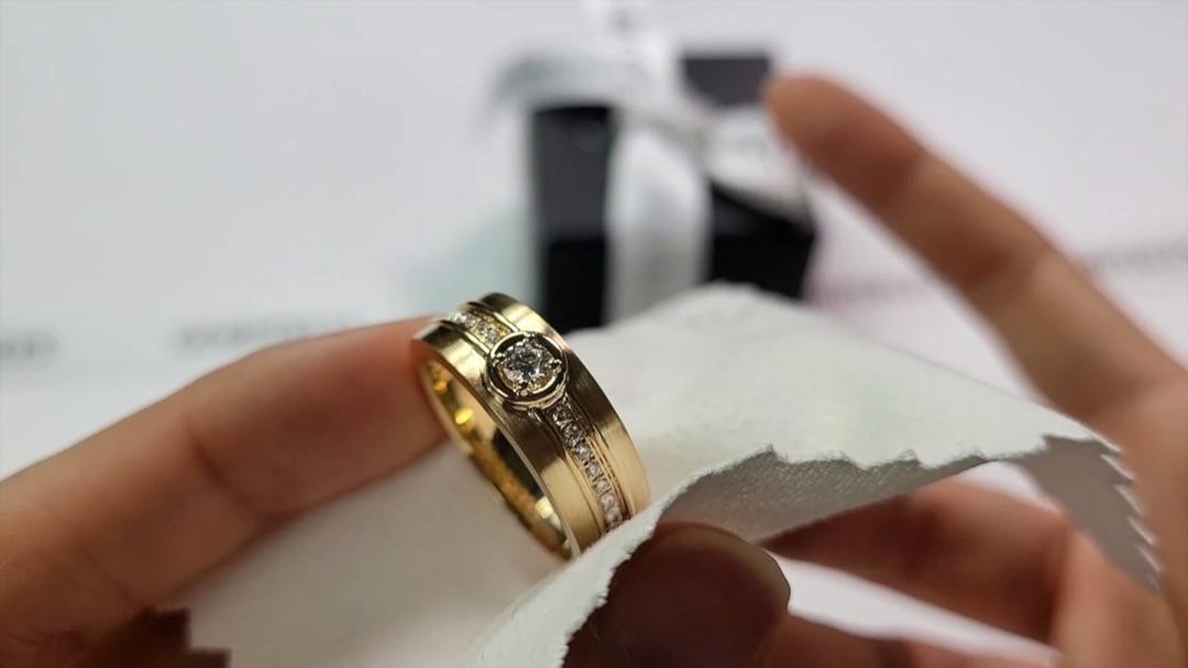 Anello Lucio